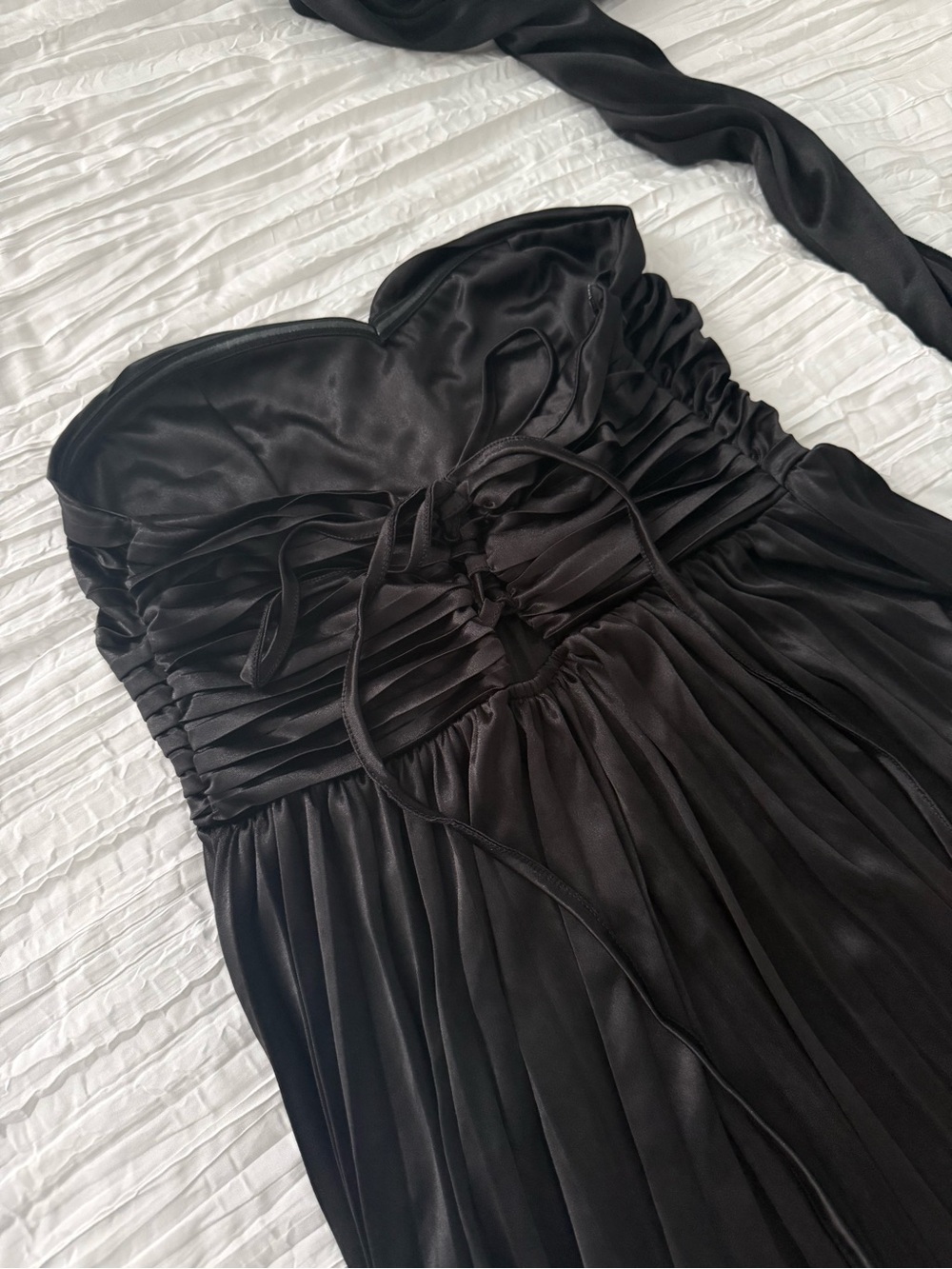 Amazon Black Strapless Pleated Evening Gown with Scarf Detail - Never Worn - Picture 4 of 4